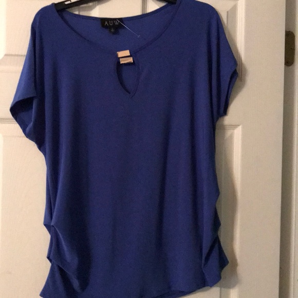 AUW Tops - New Blouse ❤️final sale ❤️